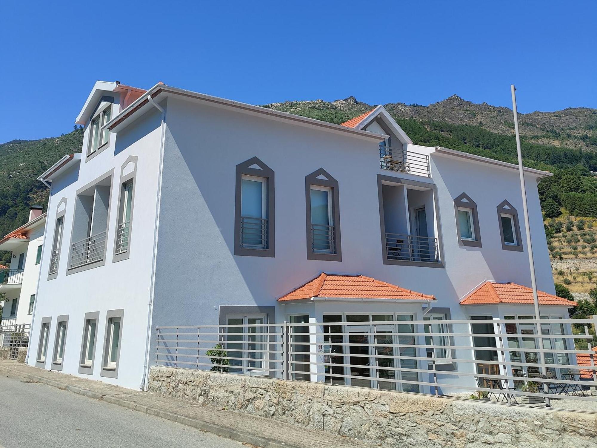 Vale Do Zezere Hotel Мантейгаш Екстериор снимка